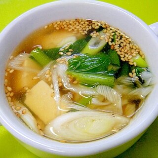 豆腐と小松菜長ネギの中華スープ